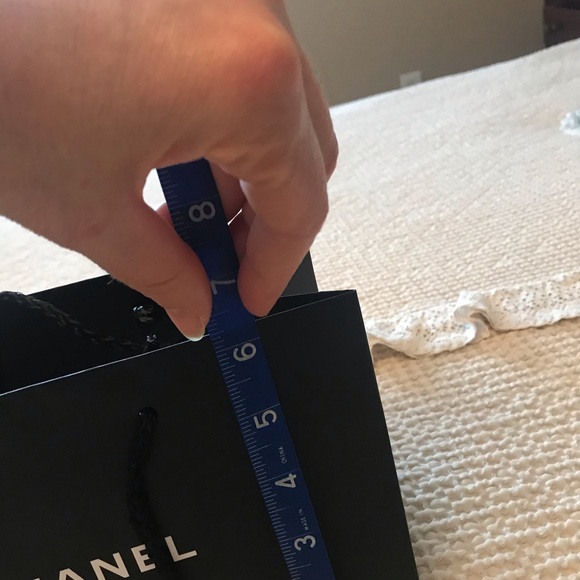 🎀Chanel shopping bag 🛍 - Picture 3 of 5